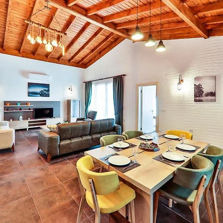 Villa Iskenderun Sleeps 4 With Pool Air Con And Wifi Islamlar (Mediterranean)