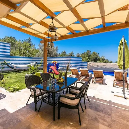 Iskenderun Sleeps 4 With Pool Air Con And Wifi Villa *